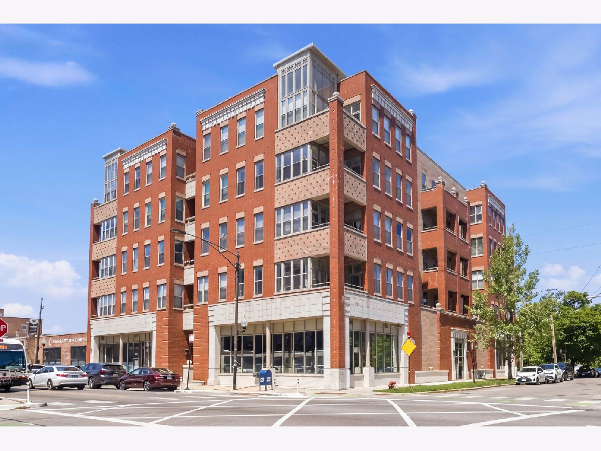  For Sale Chicago Illinois, 2700 Belmont Avenue