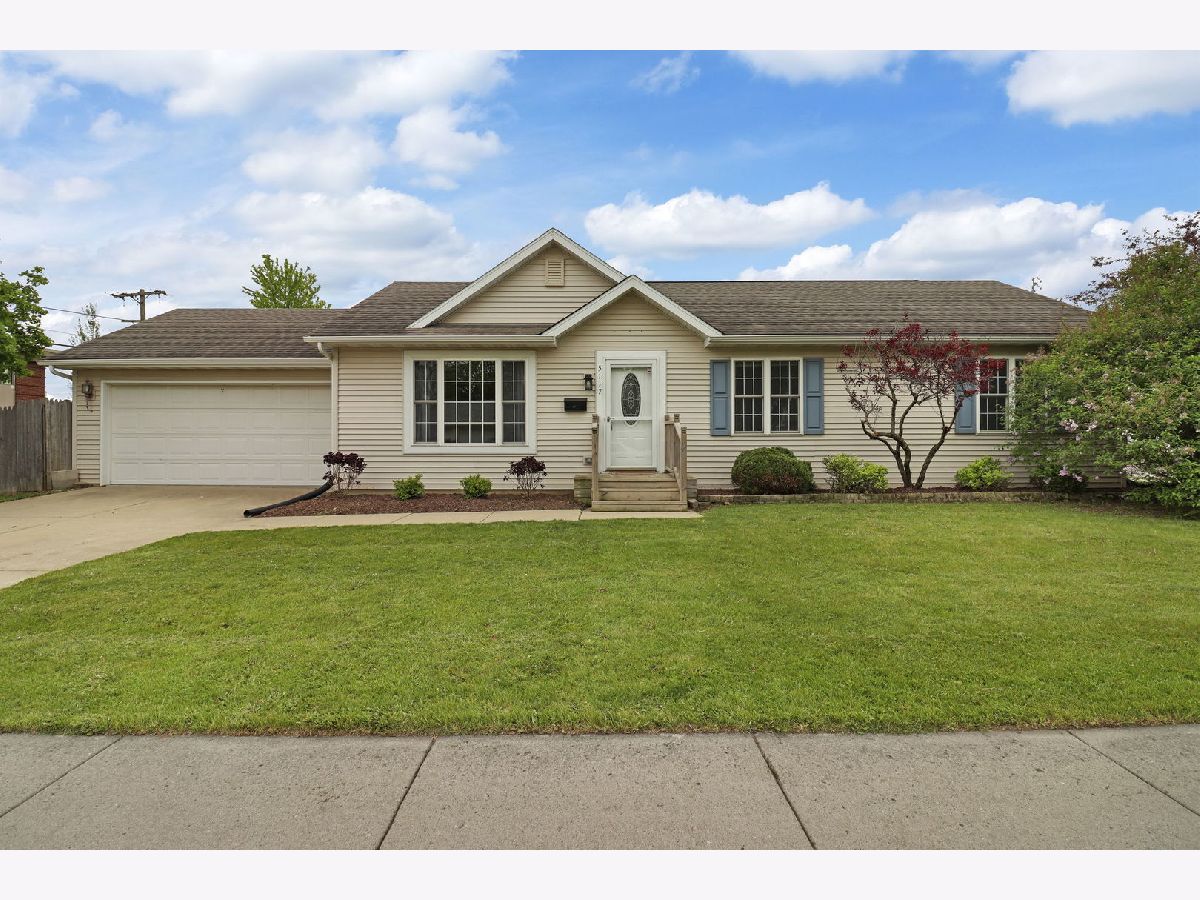 For Sale Kenosha Wisconsin, 5117 58th Street