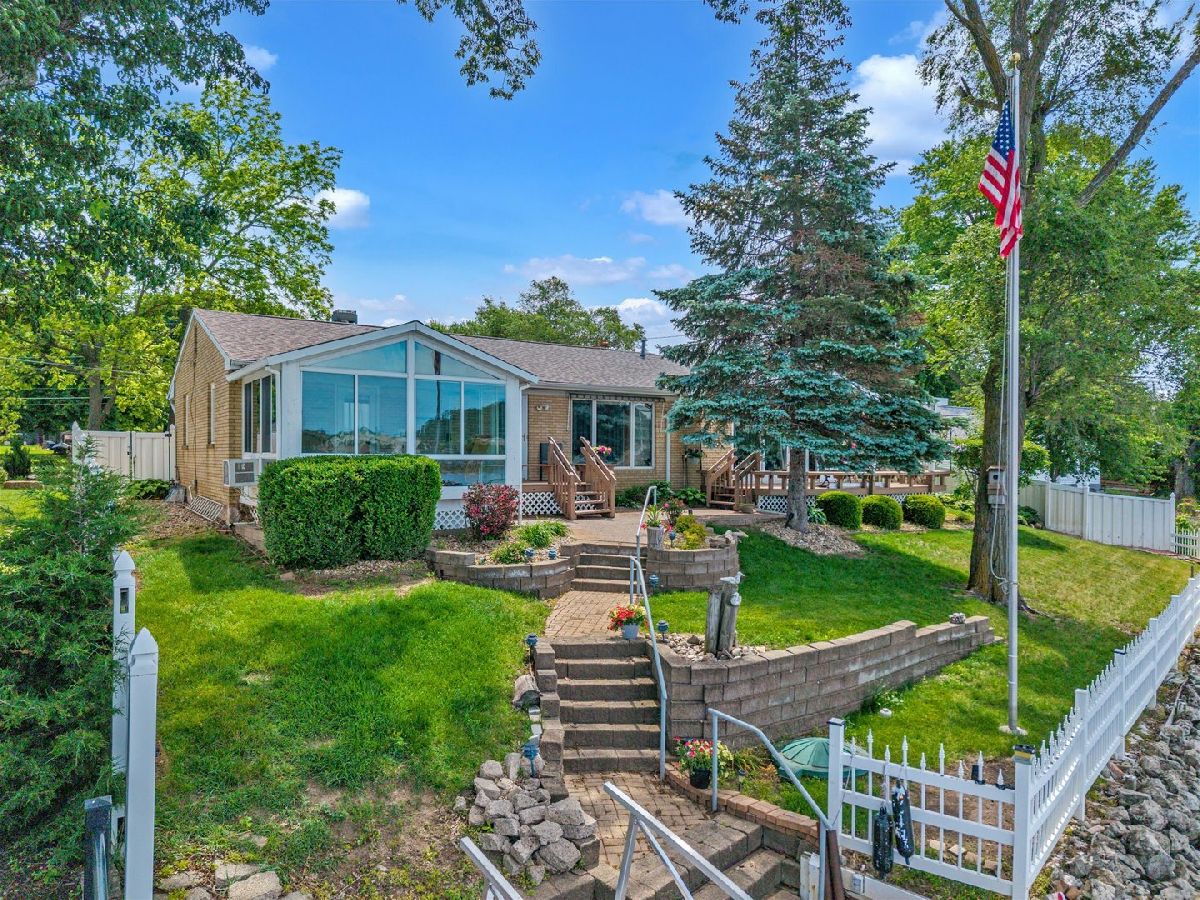  Sold Port Byron Illinois, 809 River