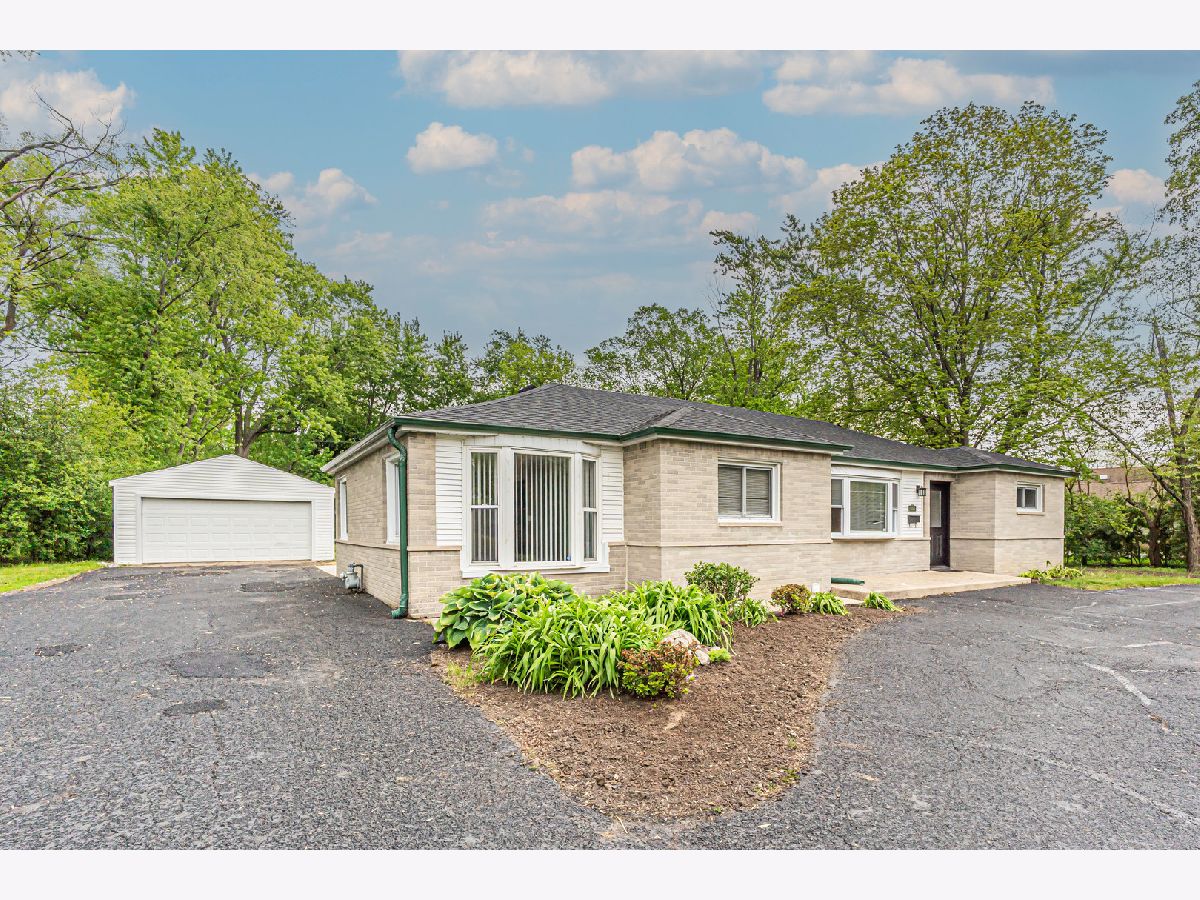  For Sale Hoffman Estates Illinois, 1055 Bluebonnet Lane