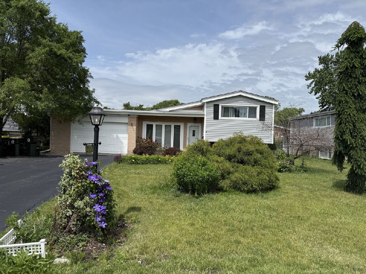  Rented Glenview Illinois, 212 Valerie