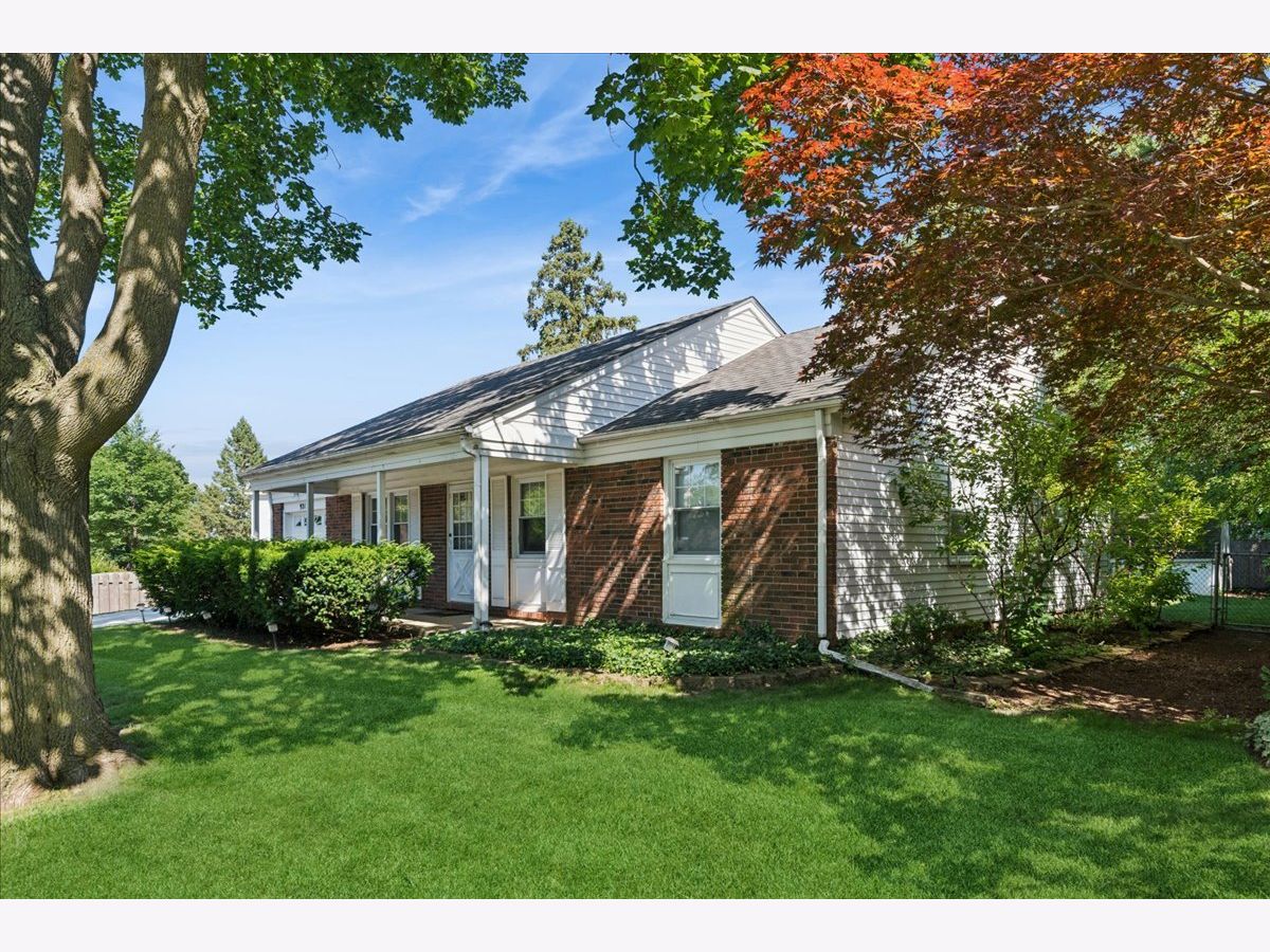  Sold Buffalo Grove Illinois, 921 Country