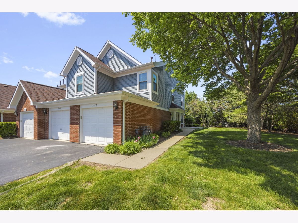  For Sale Roselle Illinois, 1500 Thornfield Lane