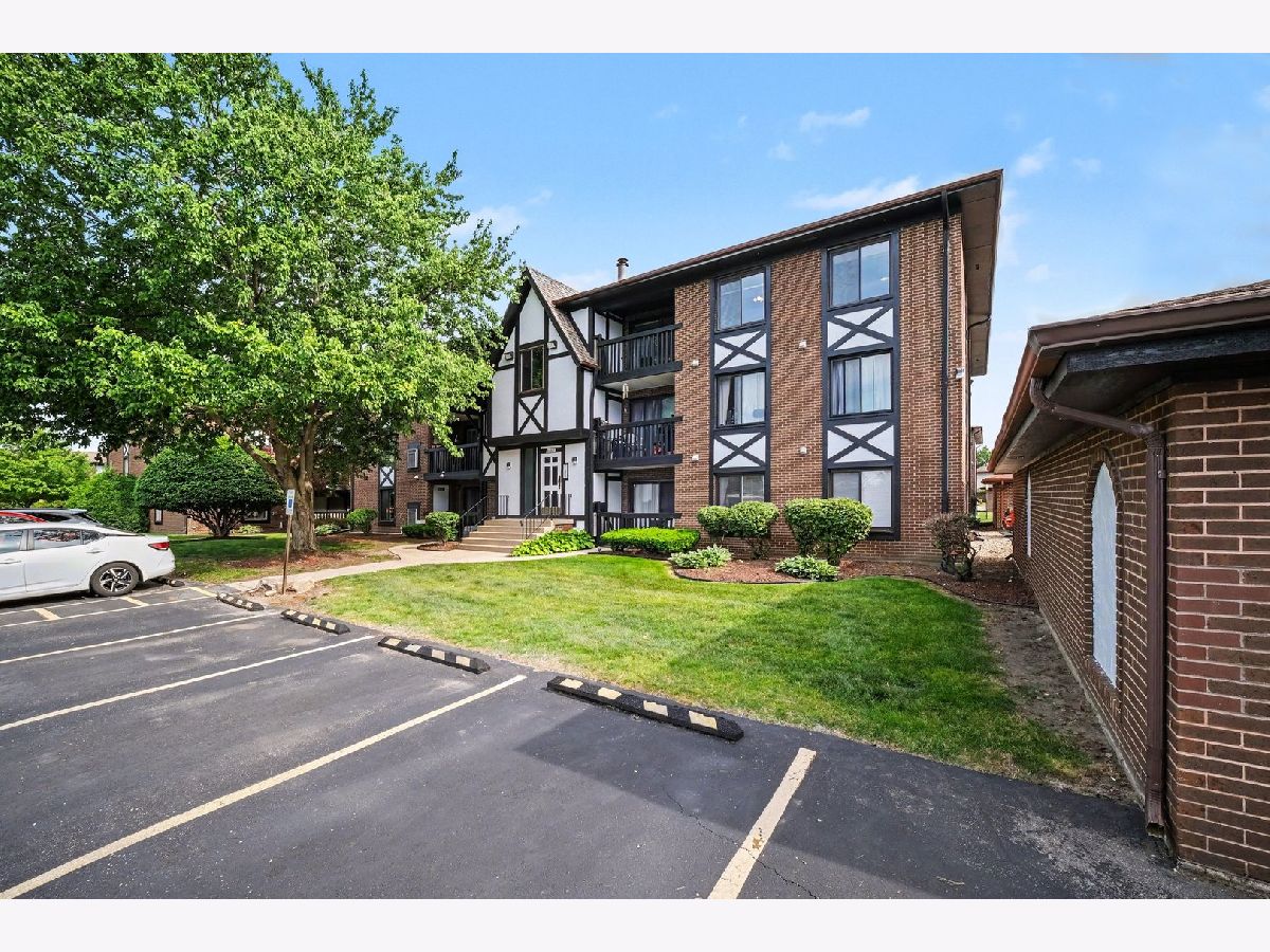  For Rent Crestwood Illinois, 13615 Royal