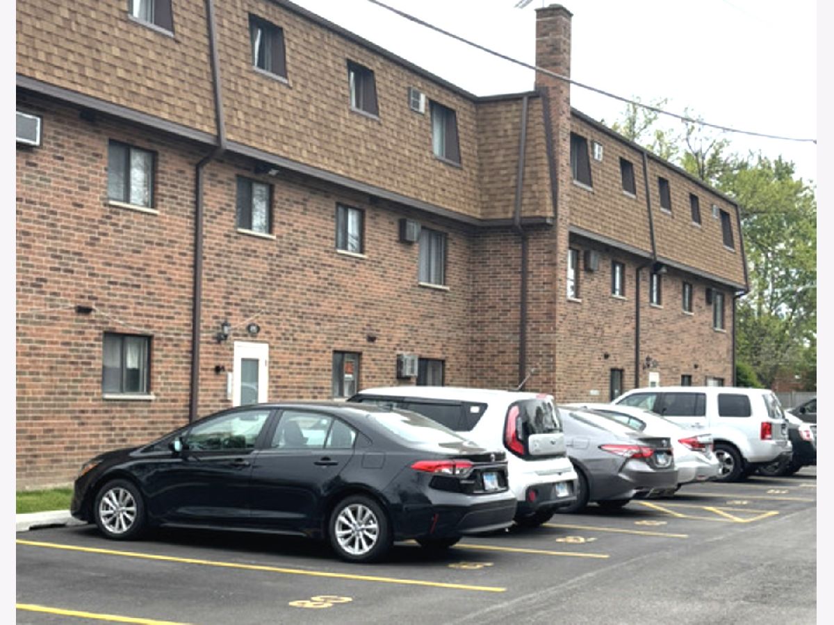  For Sale Wheeling Illinois, 495 Mchenry Road