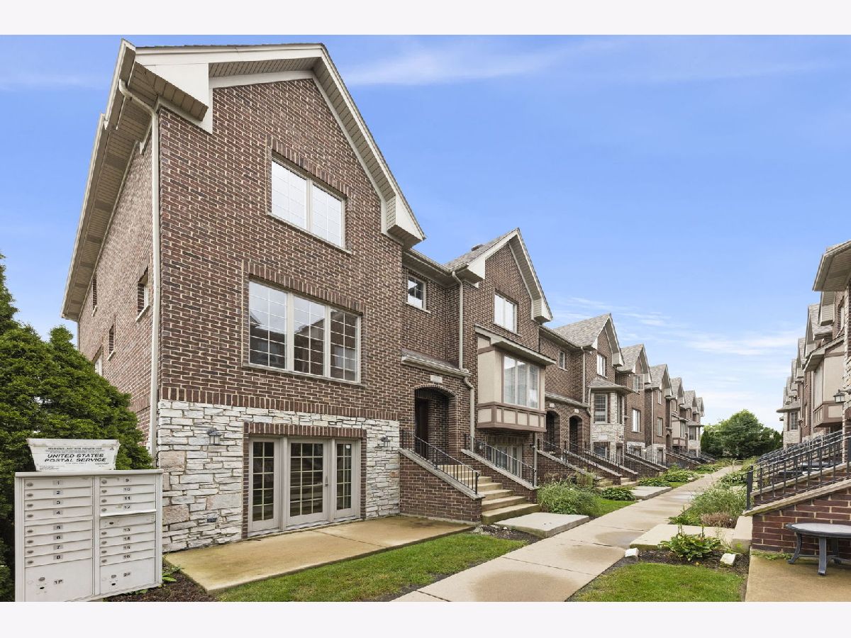  For Sale Brookfield Illinois, 9521 Shields Avenue
