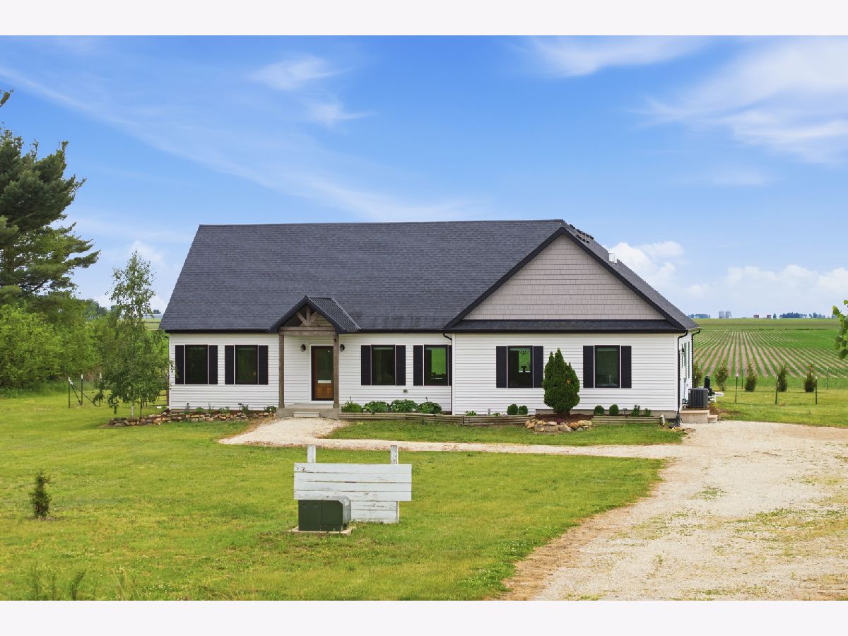  For Sale Bonfield Illinois, 10438 1000s Road