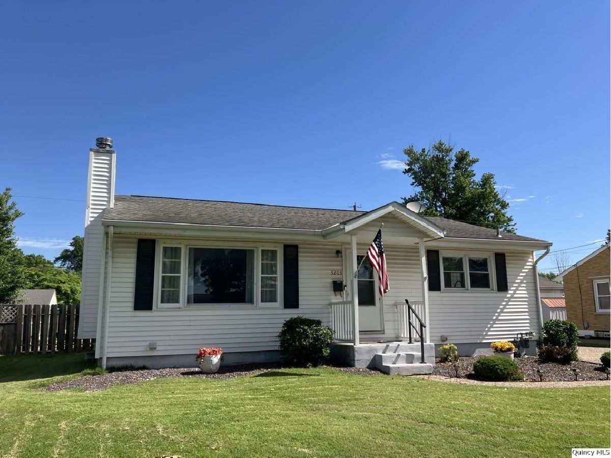  Sold Quincy Illinois, 3203 College Ave.
