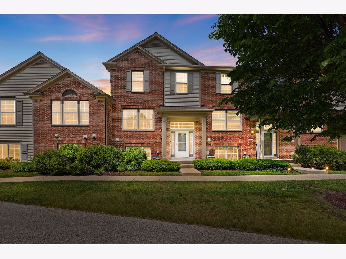 Townhomes & Homes For Sale Prescott Mill Oswego Illinois, 302 Devoe Drive