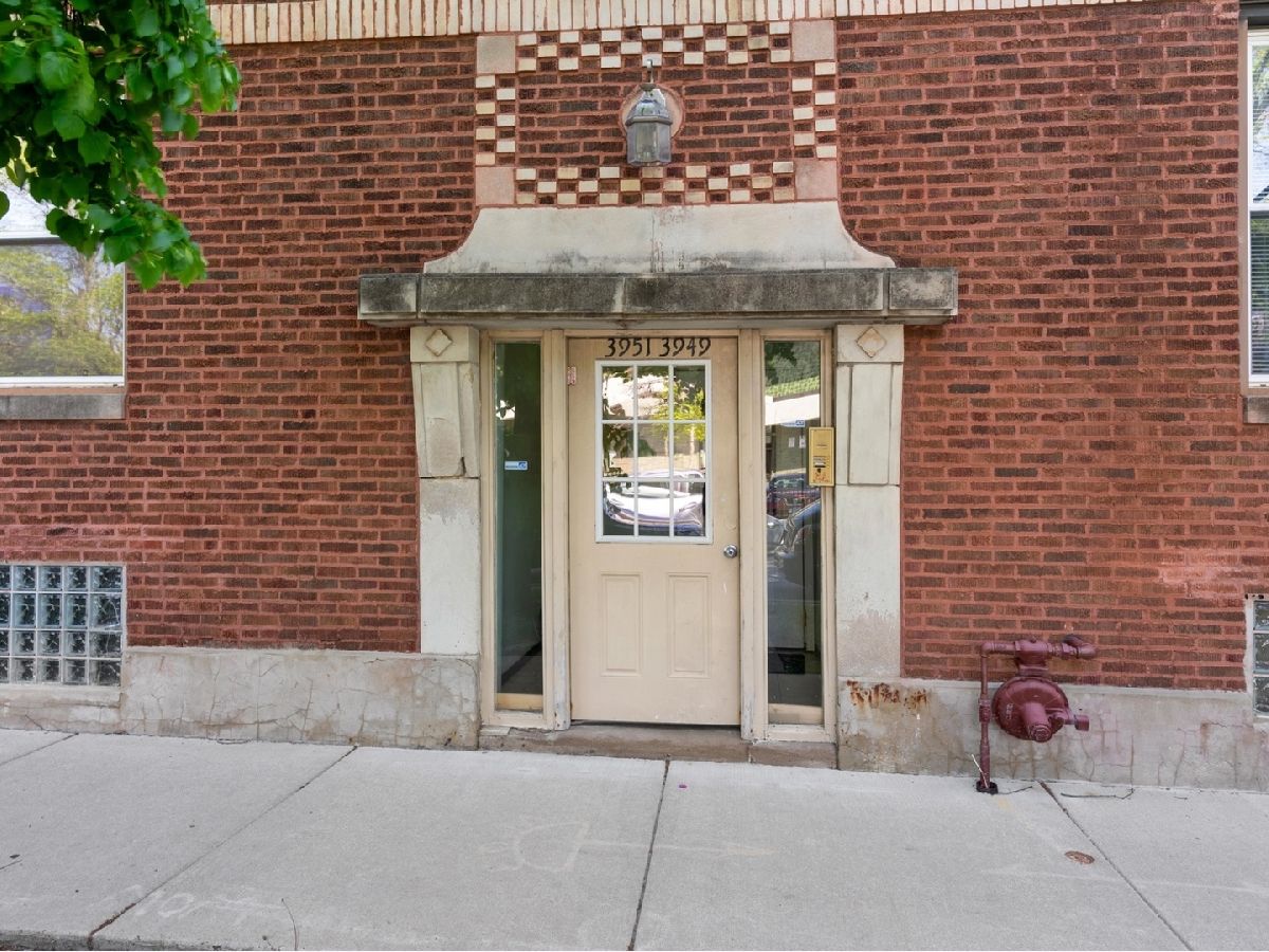  For Sale Chicago Illinois, 3951 St Louis Avenue