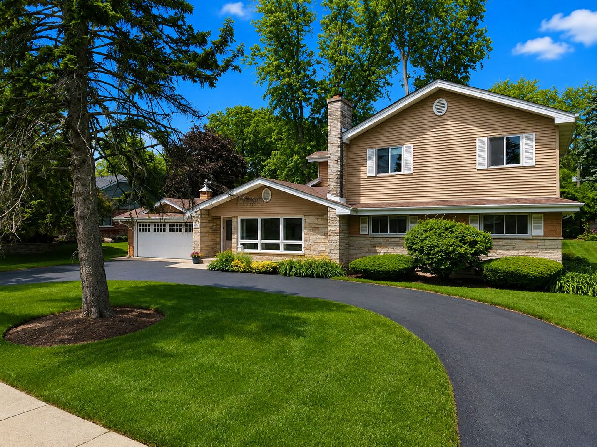  For Sale Itasca Illinois, 606 Country Club Drive
