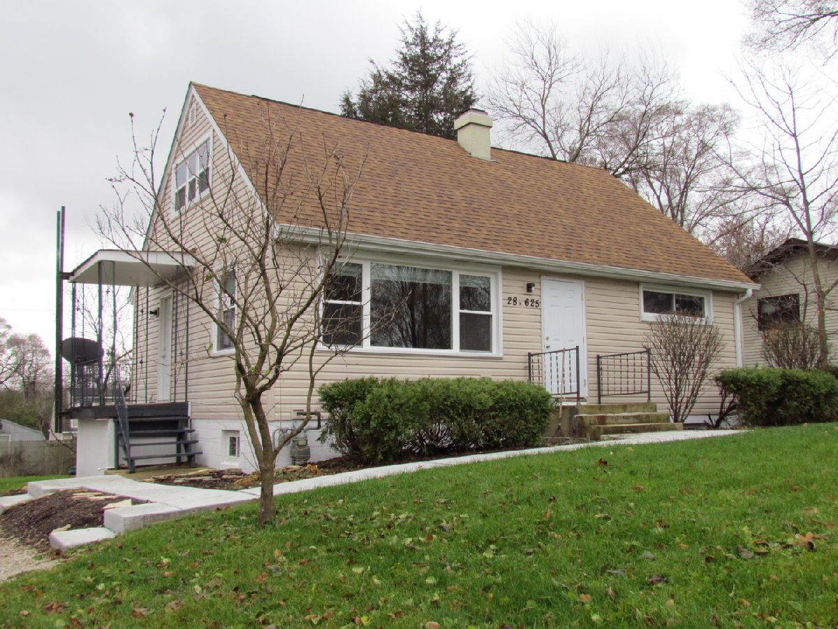  For Sale West Chicago Illinois, 28W625 Lester Street