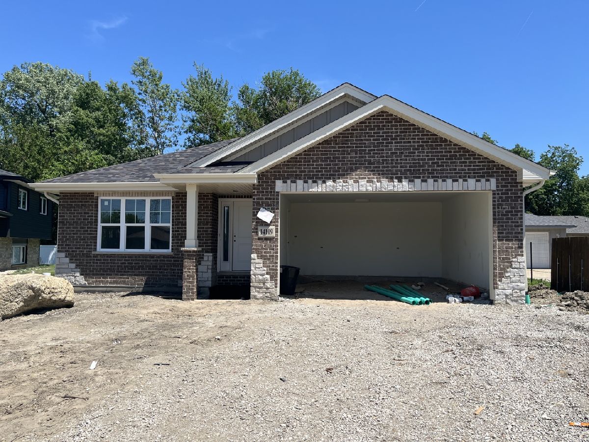  For Sale Crestwood Illinois, 14109 Kenneth Court