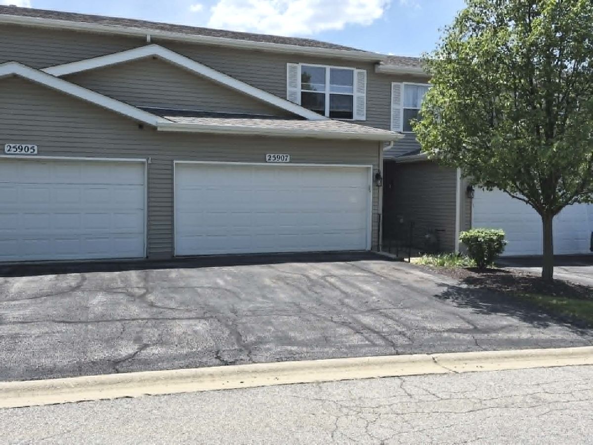  For Sale Monee Illinois, 25907 Derby Drive