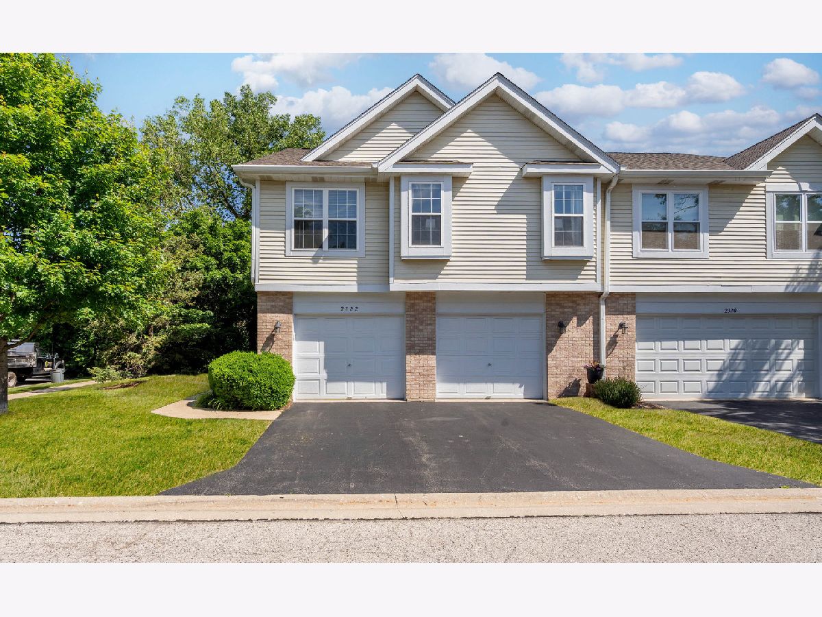  For Sale Downers Grove Illinois, 2322 Chasewood Drive
