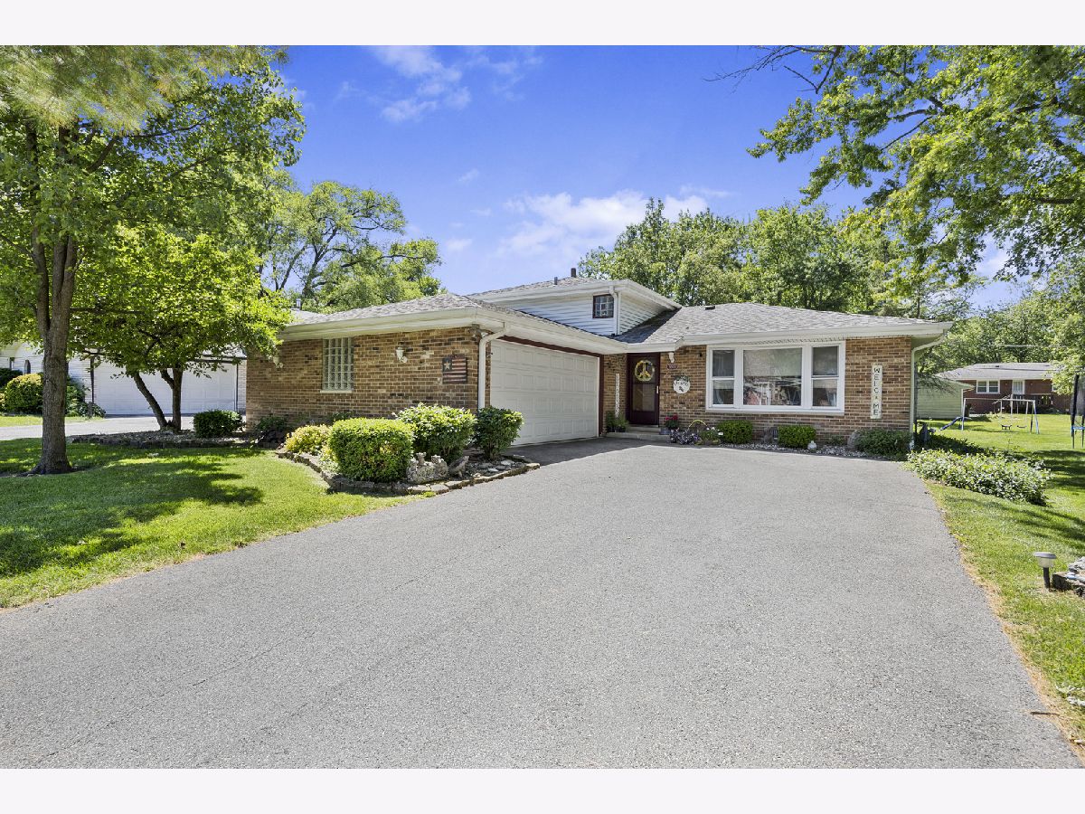  For Sale Glenwood Illinois, 19200 Champlain Avenue