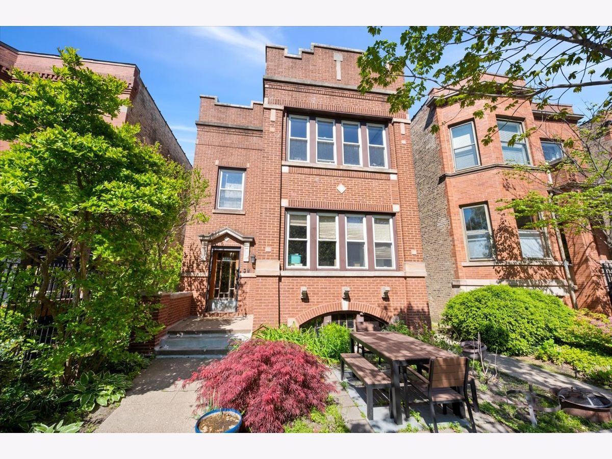  For Sale Chicago Illinois, 3618 Bell Avenue