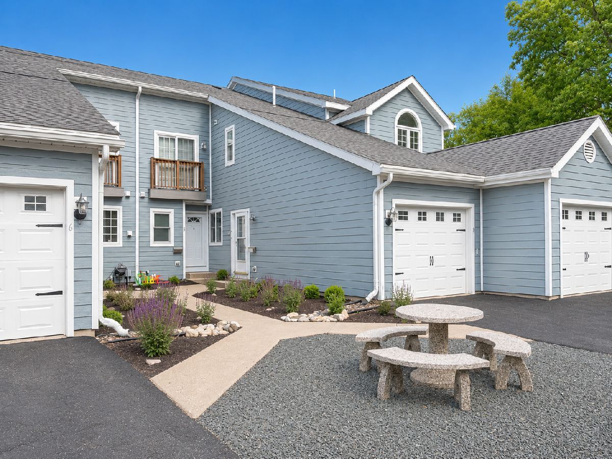  For Sale Lake Geneva Wisconsin, 355 Havenwood Drive