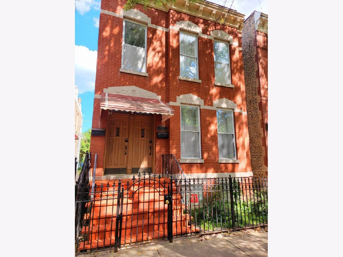 Condominiums & Homes For Rent East Ukrainian Village Chicago Illinois, 837 Winchester