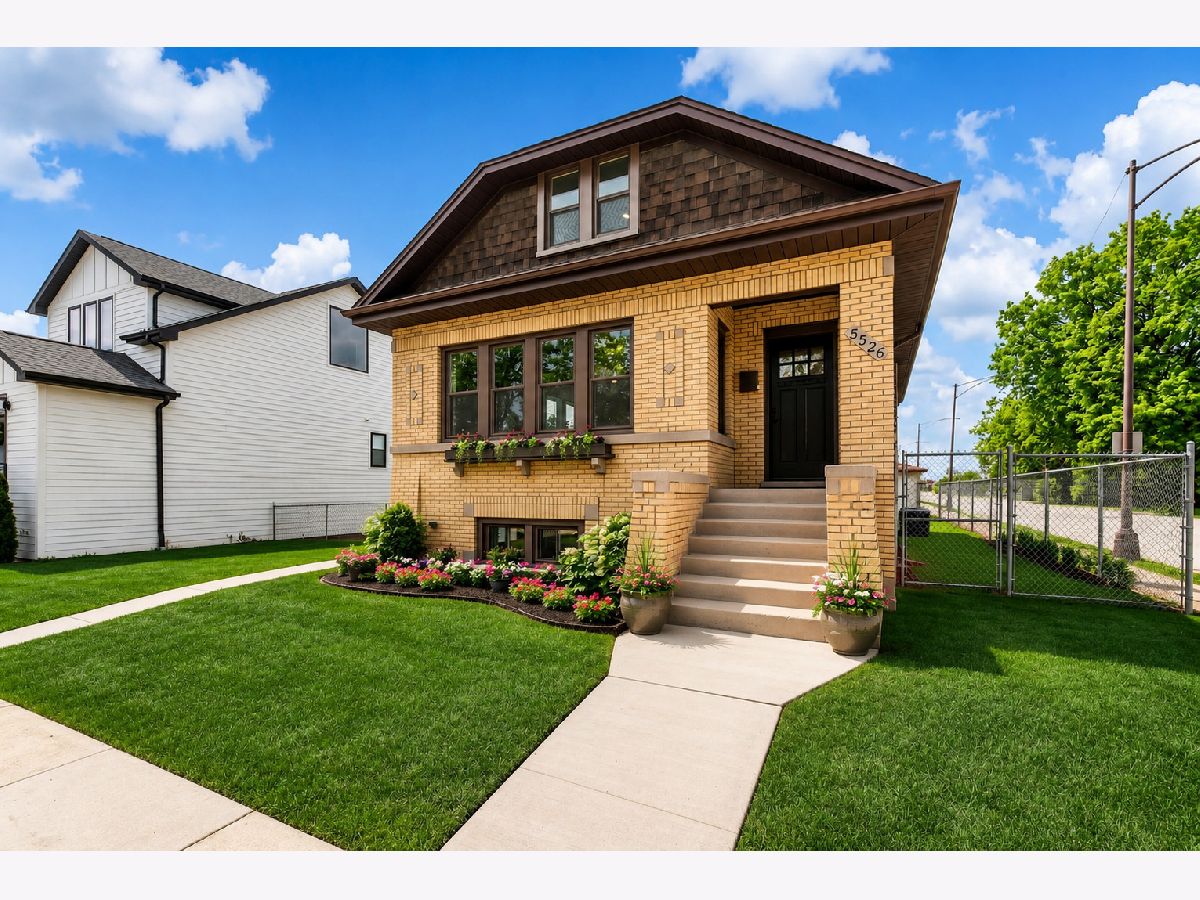  For Sale Chicago Illinois, 5526 Nordica Avenue