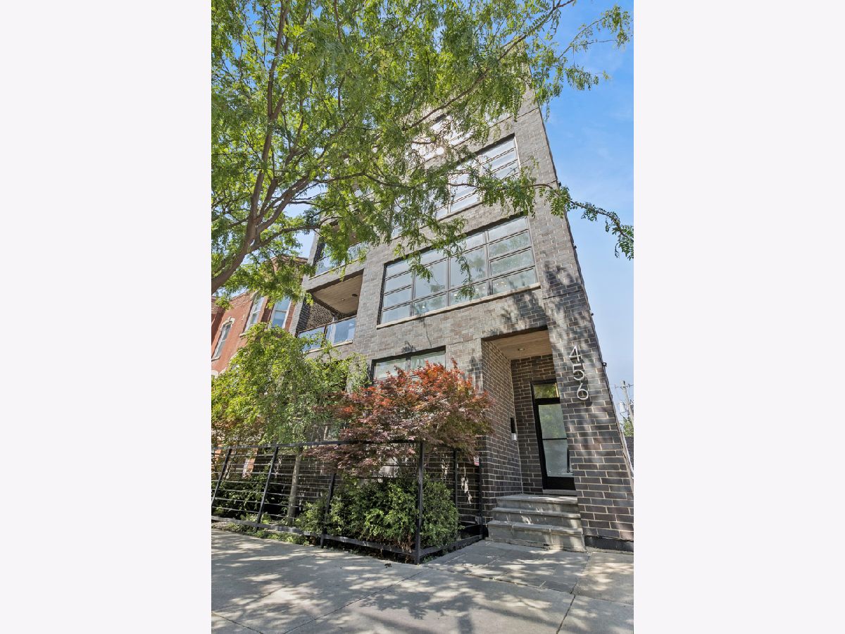  For Sale Chicago Illinois, 456 Carpenter Street