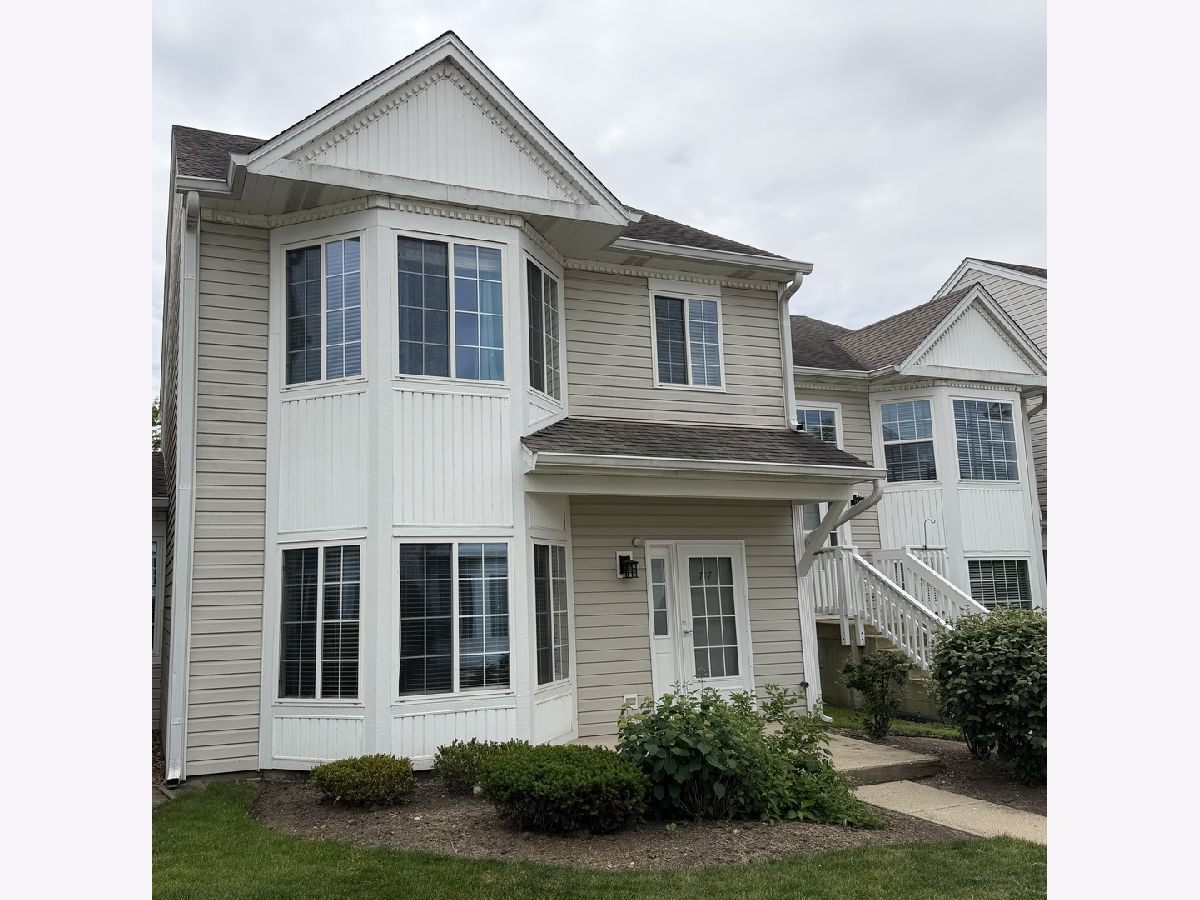  For Sale North Aurora Illinois, 717 Hidden Creek Lane