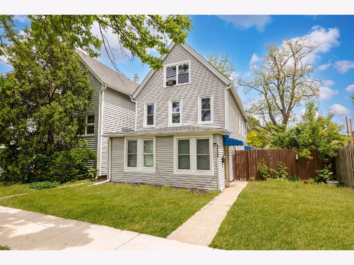  For Sale Brookfield Illinois, 3233 Madison Avenue