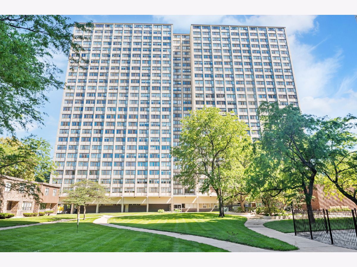  For Sale Chicago Illinois, 4800 Lake Park Avenue