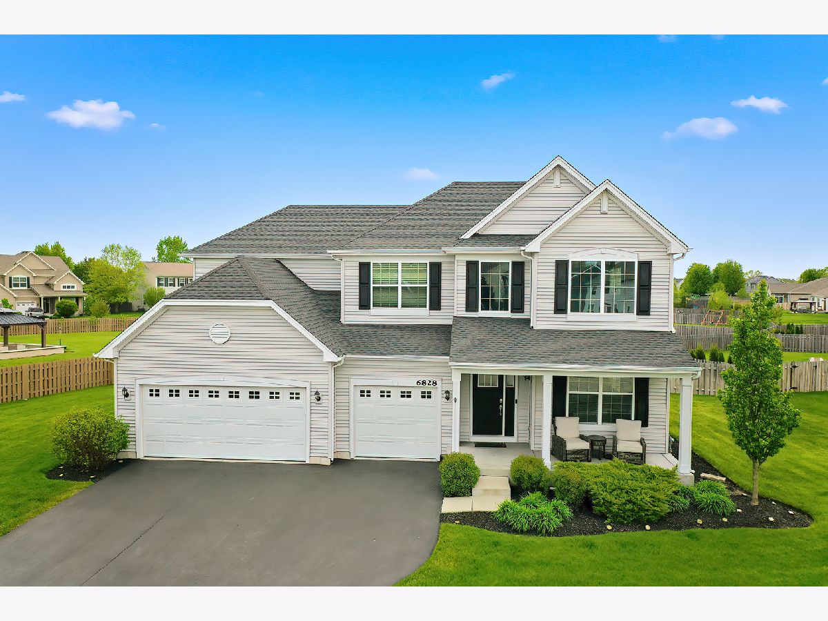 Homes & Townhomes & Condos For Sale Legend Lakes Mchenry Illinois, 6828 Galway Drive
