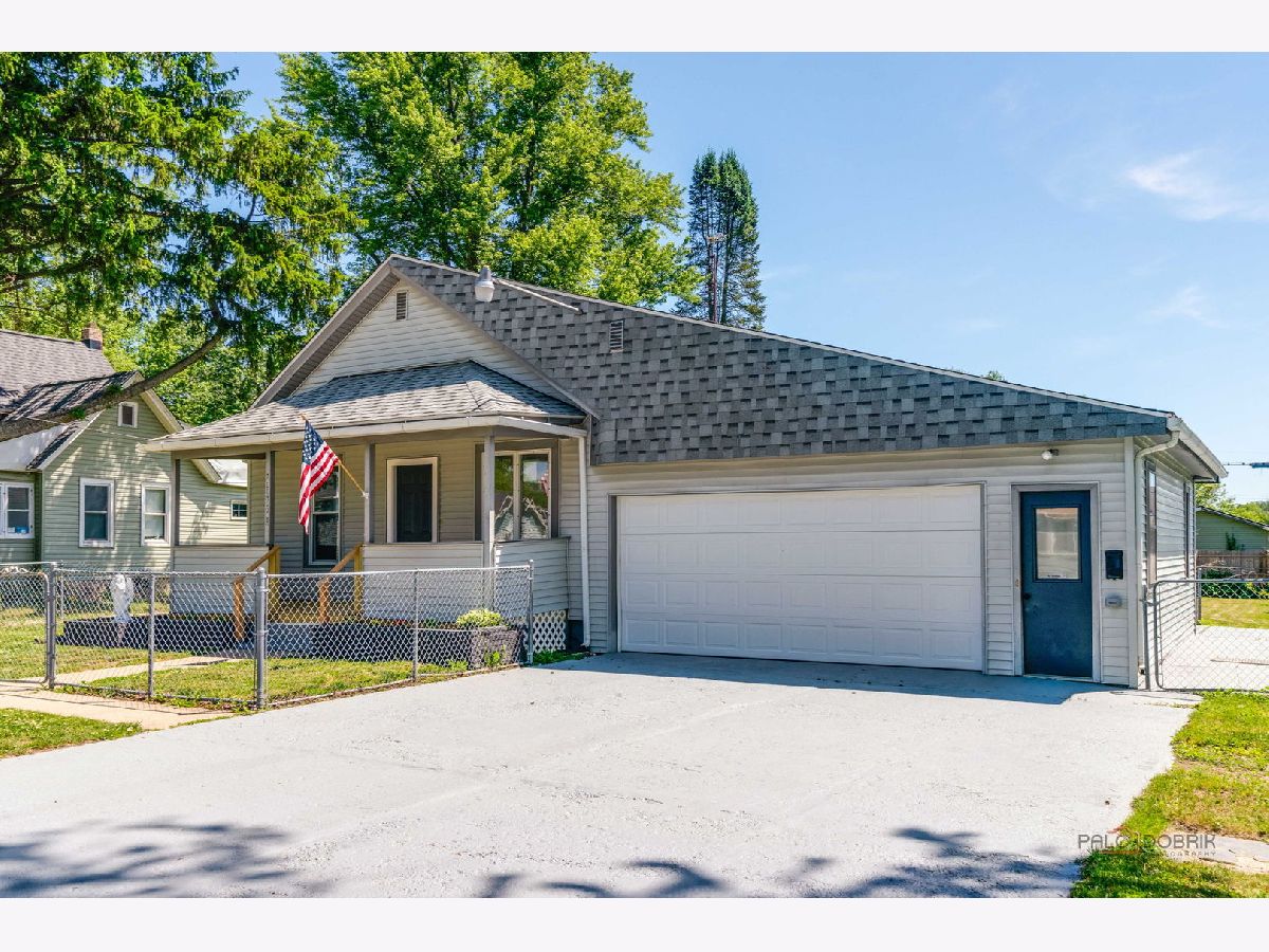  For Sale Harvard Illinois, 7 Lincoln Street