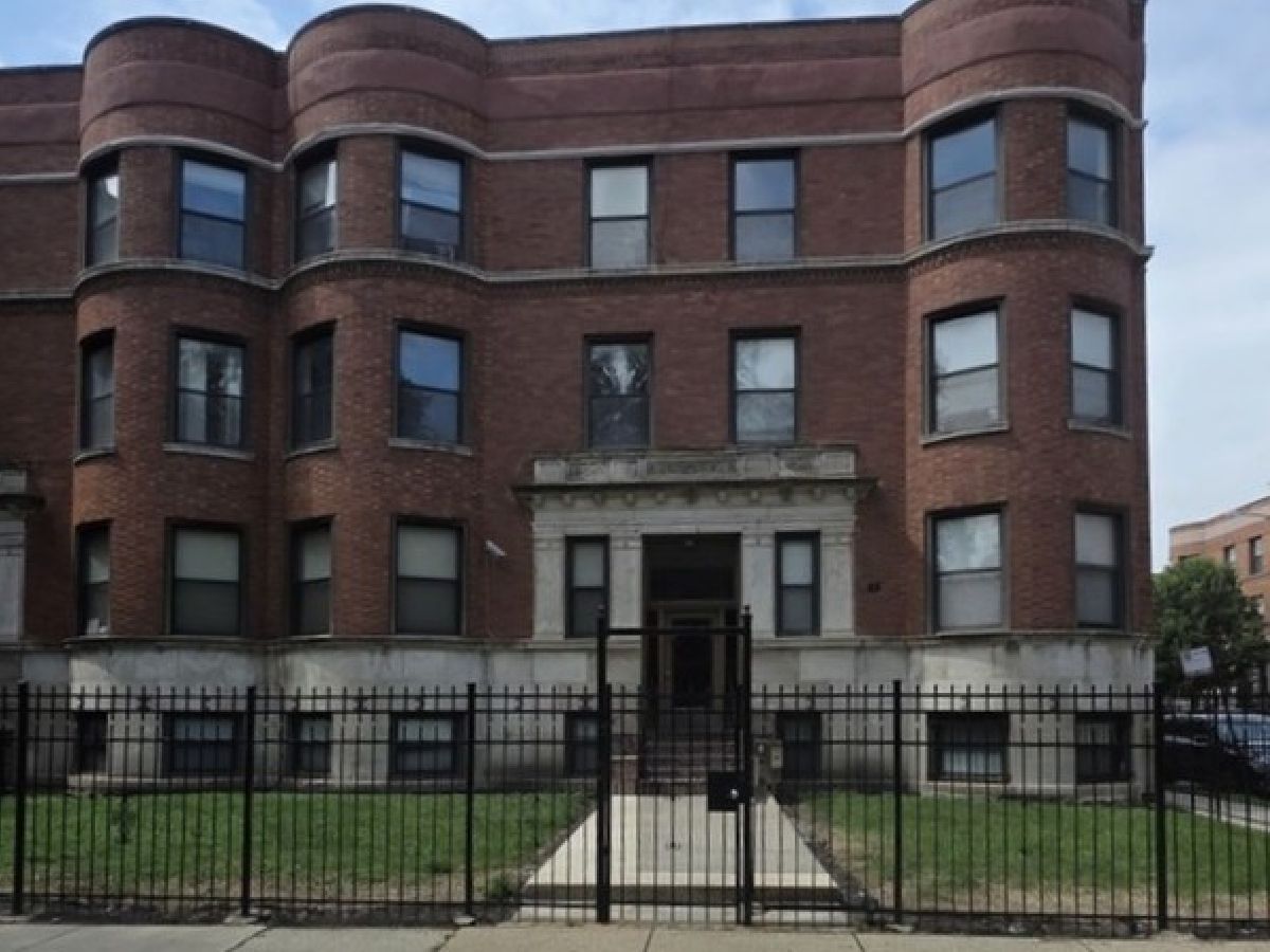  For Sale Chicago Illinois, 5900 King Drive