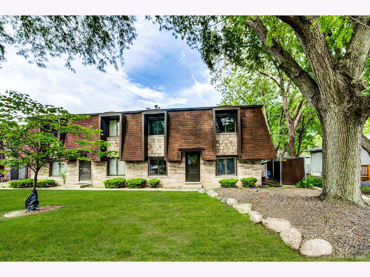  Rented Oak Forest Illinois, 15742 Laramie