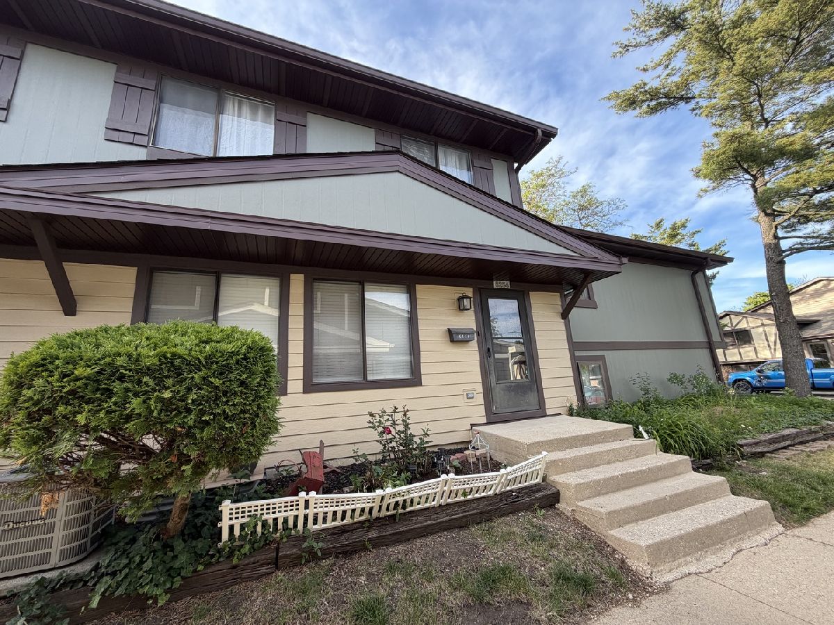  For Sale Hanover Park Illinois, 6254 Kit Carson Drive