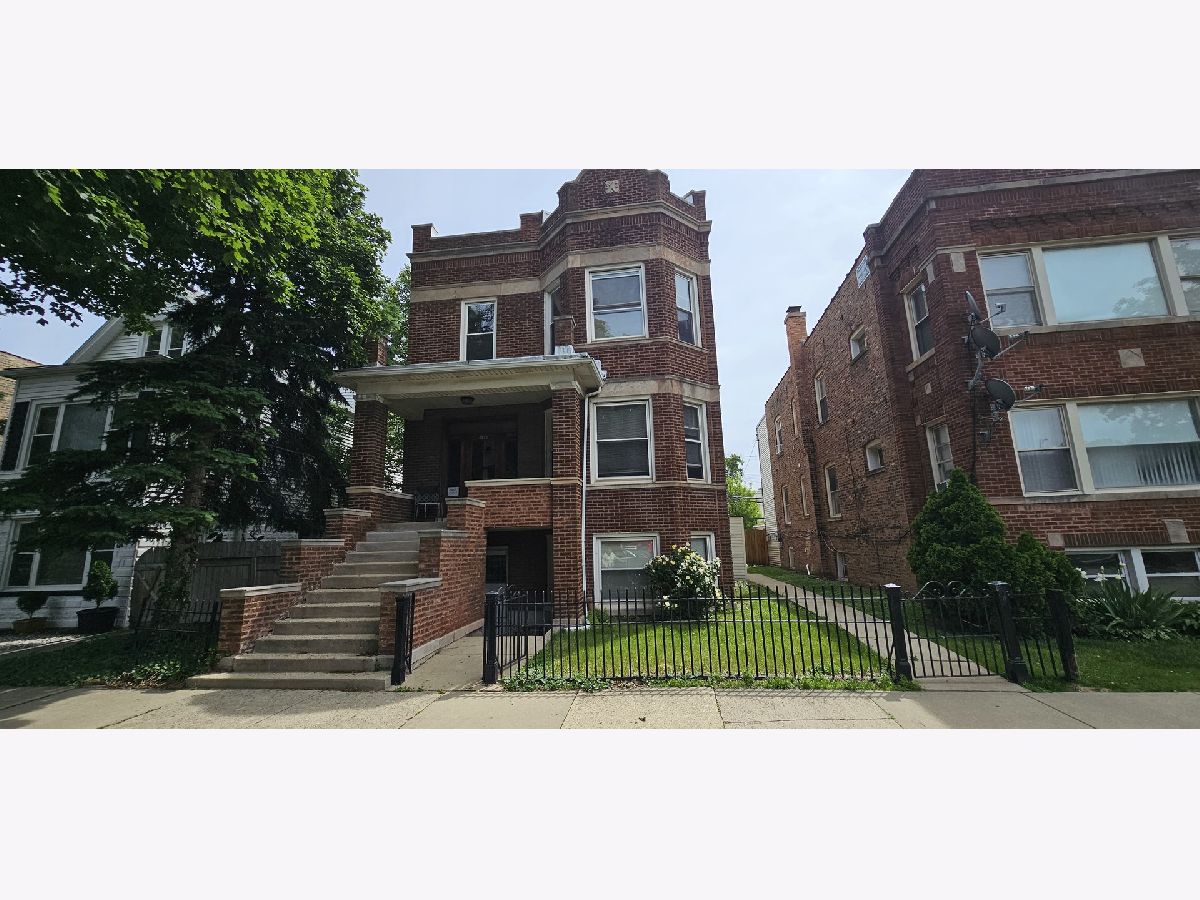  For Sale Chicago Illinois, 3823 Bernard Street