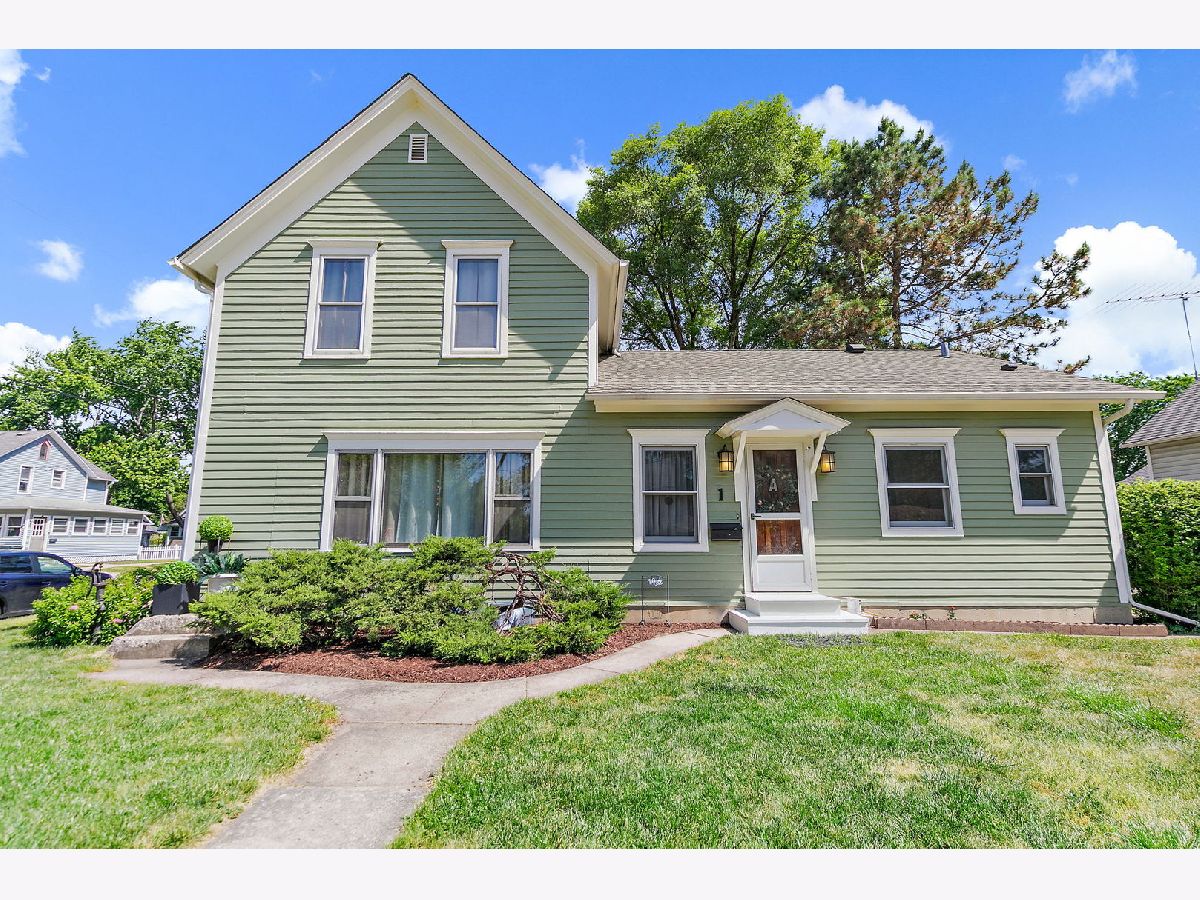  For Sale East Dundee Illinois, 1 Adams Street