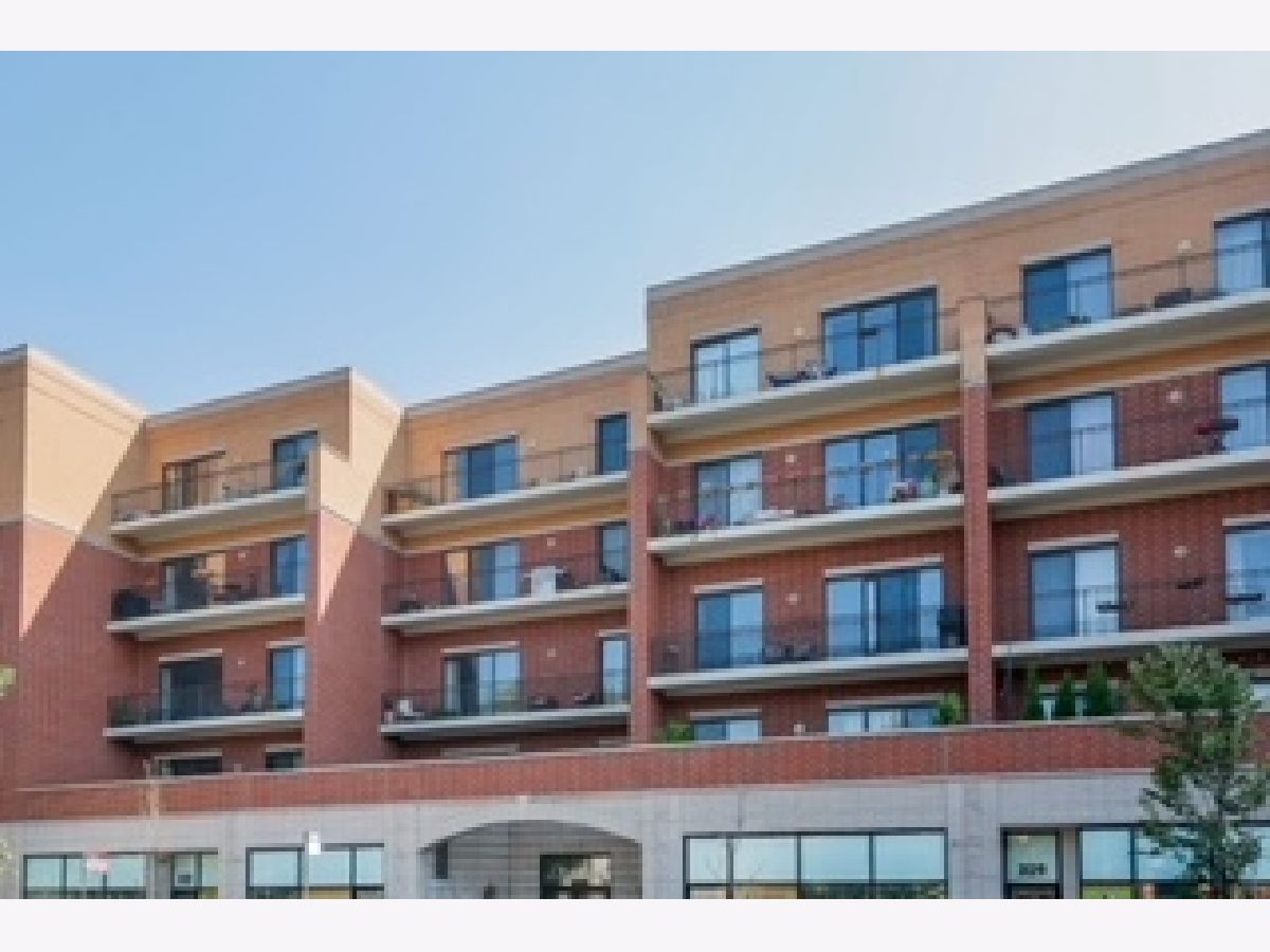  Rented Chicago Illinois, 3125 Fullerton
