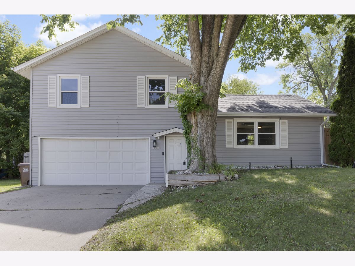 For Sale Rockford Illinois, 3020 Bavarian Lane