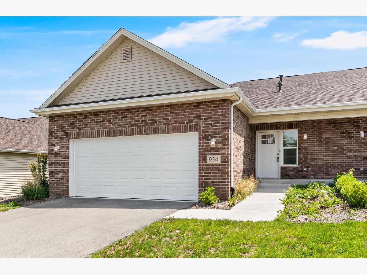  For Sale Elwood Illinois, 934 Arrowhead Drive