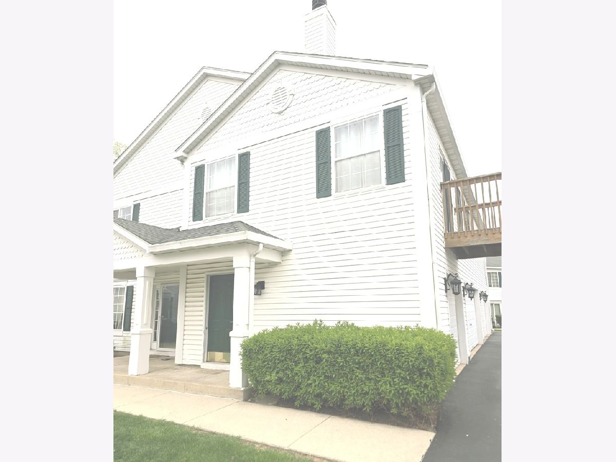  For Sale South Elgin Illinois, 769 Hobart Drive