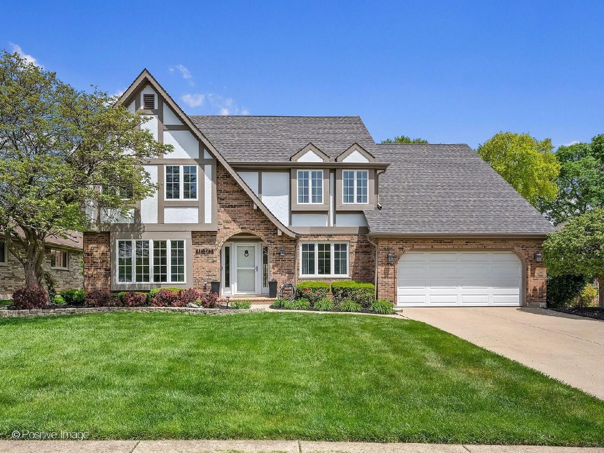 Homes For Sale Greenbriar Glen Glen Ellyn Illinois, 21W768 Mccarron Road