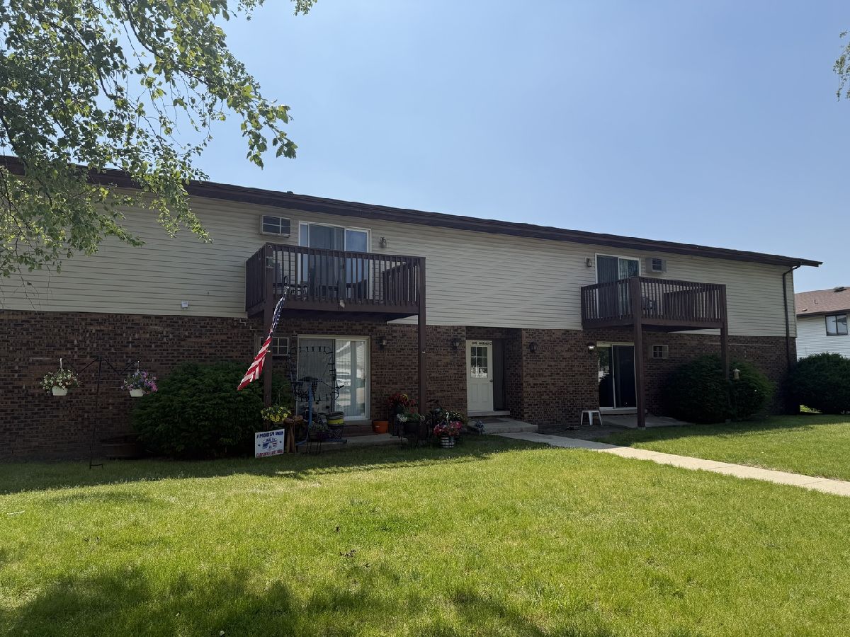 For Rent Manhattan Illinois, 205 Morgan