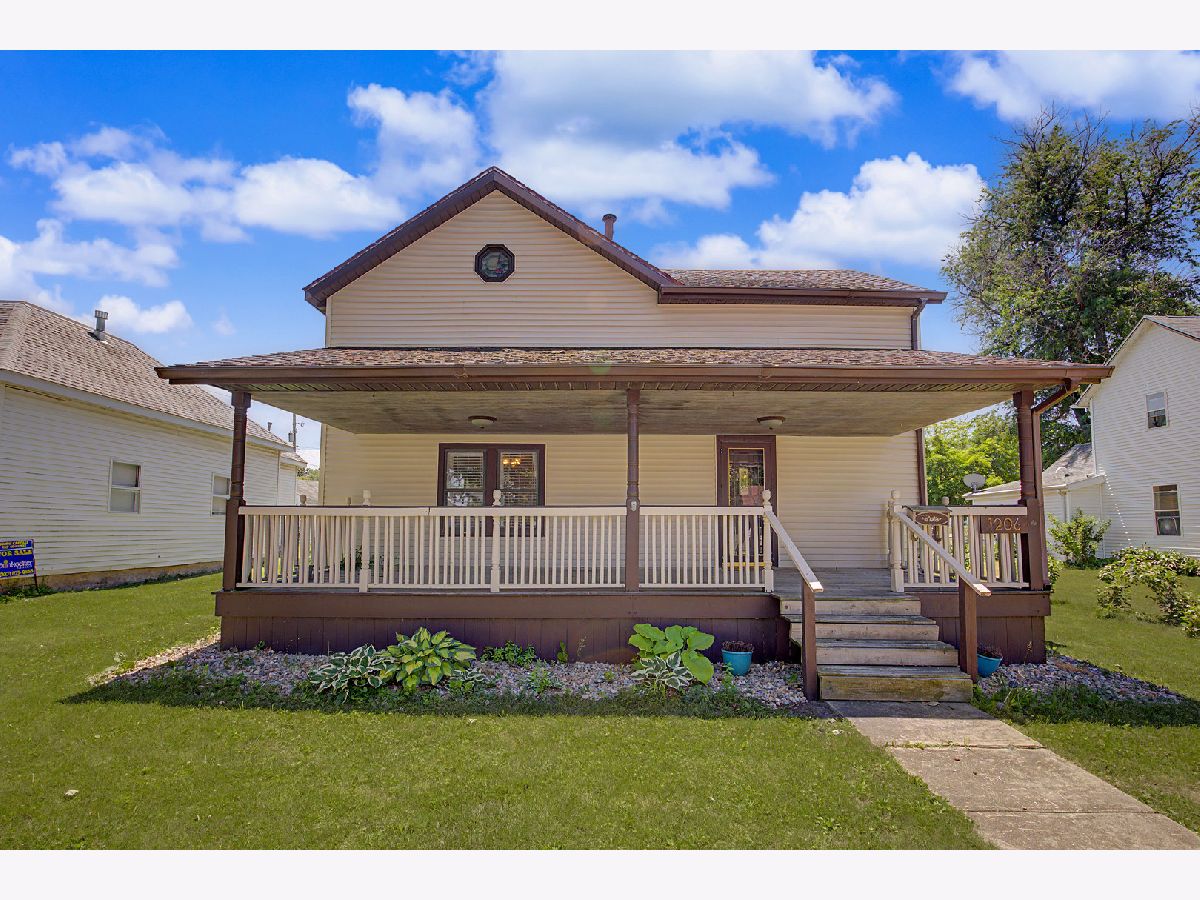  For Sale Clinton Illinois, 1206 Main Street