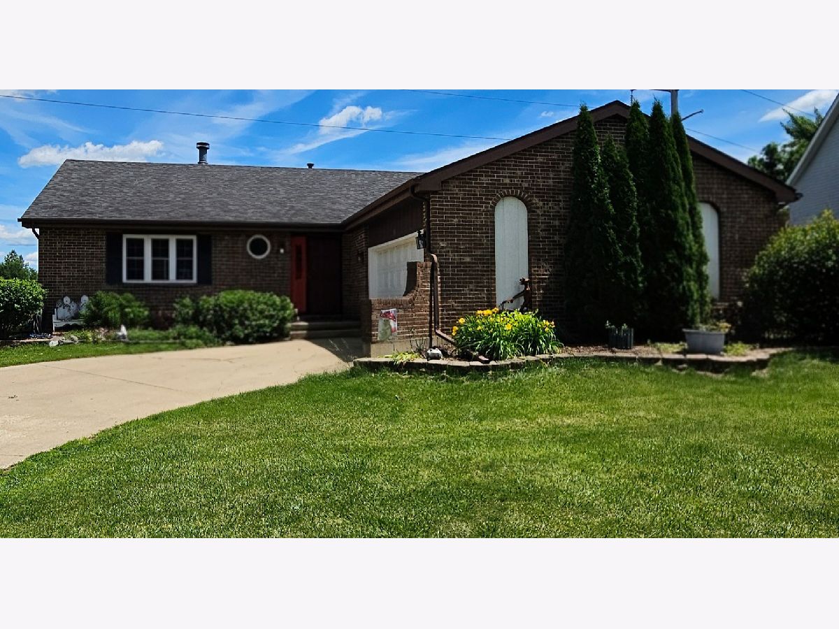 Homes Sold Maple Terrace Sycamore Illinois, 1310 Janet