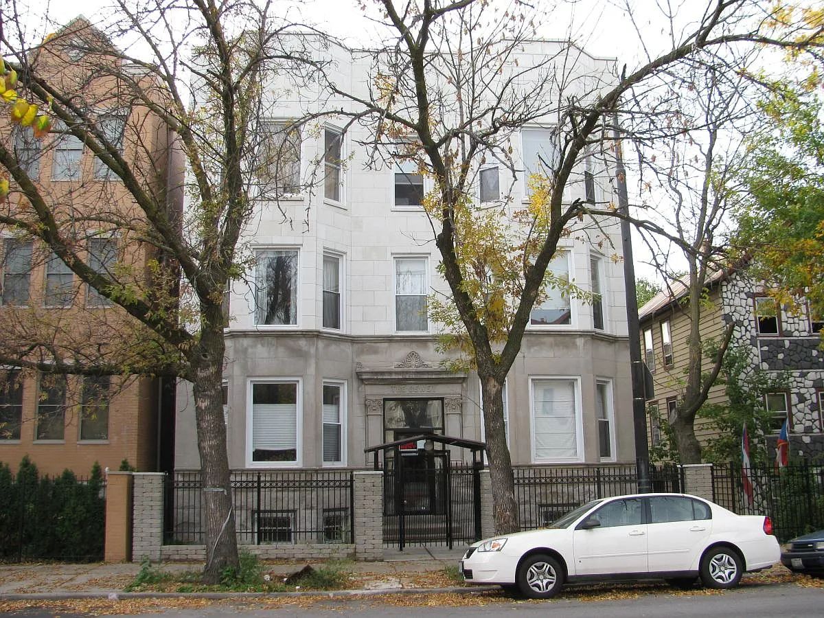  Rented Chicago Illinois, 2114 California