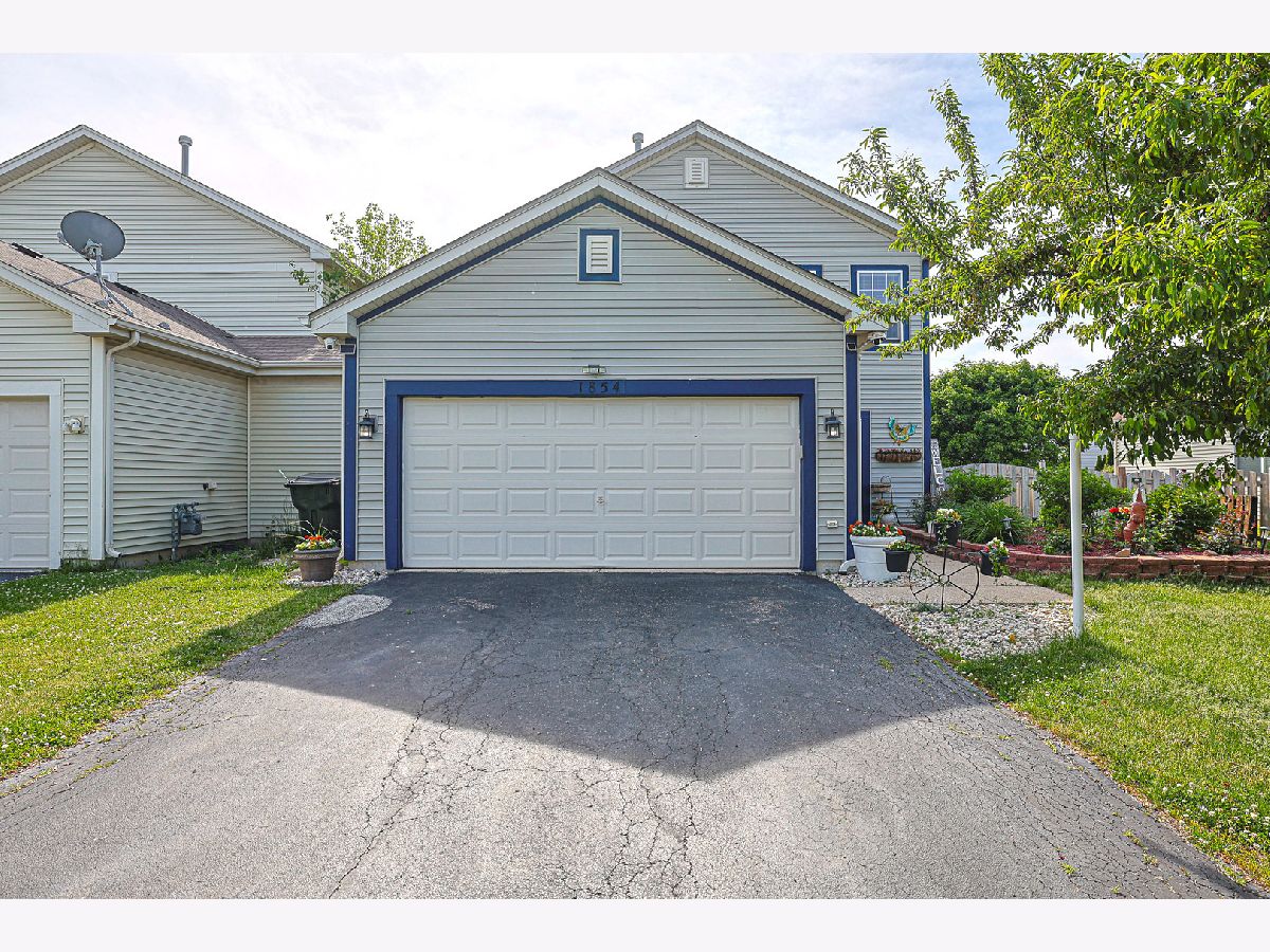  For Rent Round Lake Illinois, 1854 Fallbrook