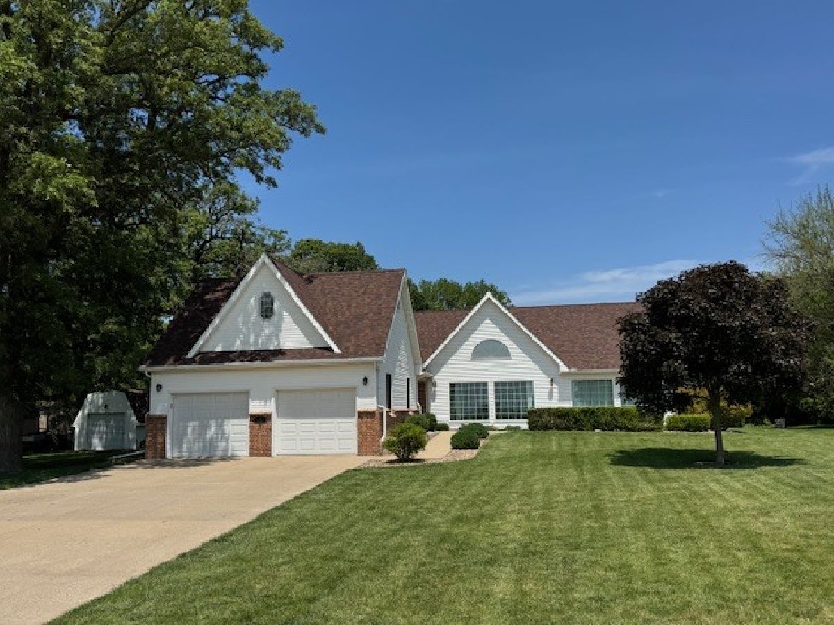 Homes For Sale Rapp's Whispering Oaks Pontiac Illinois, 15863 2120 North Road