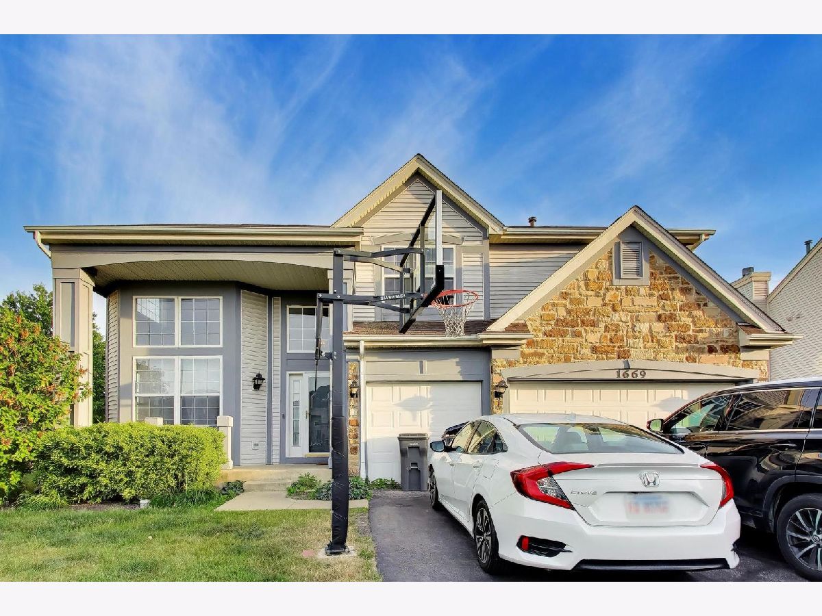  For Sale Elgin Illinois, 1669 Montclair Drive