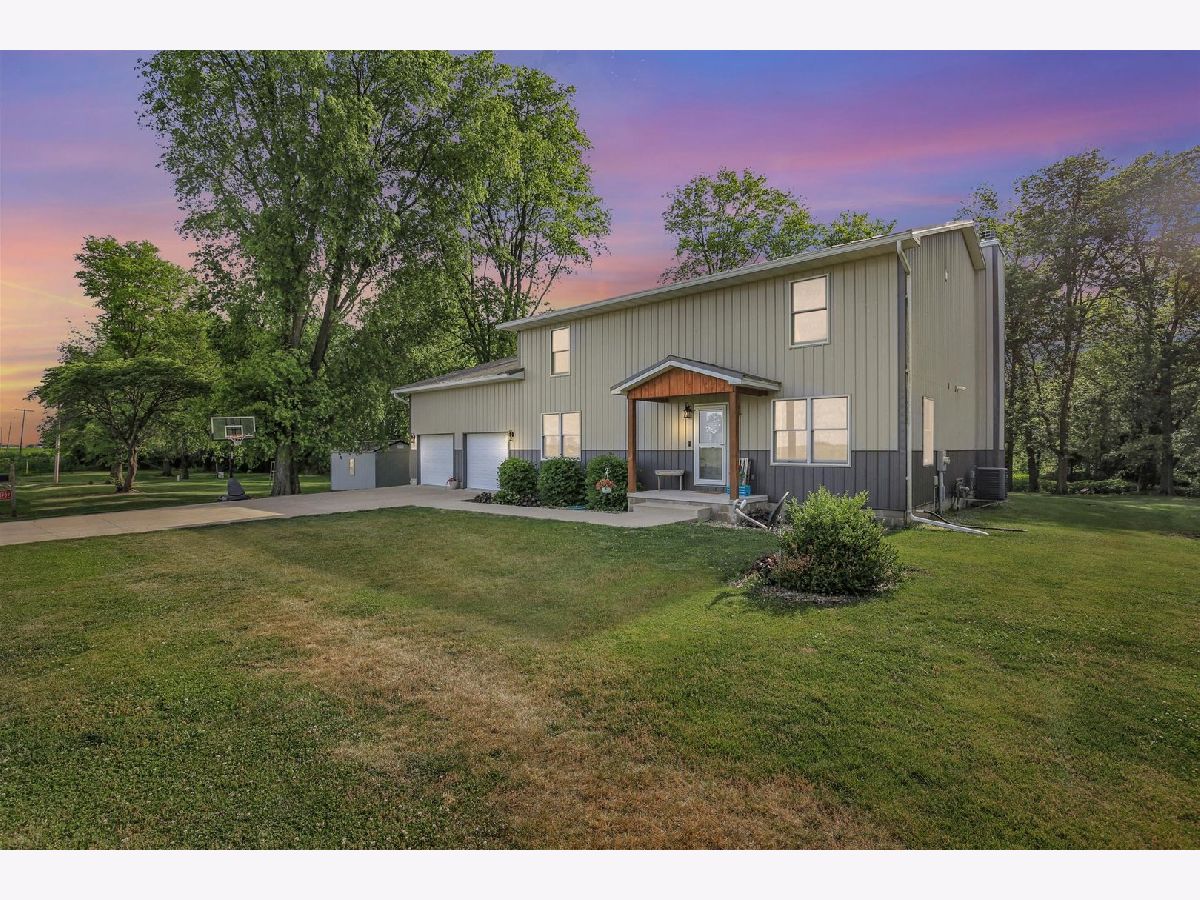  For Sale Fairbury Illinois, 8909 2300 East Road
