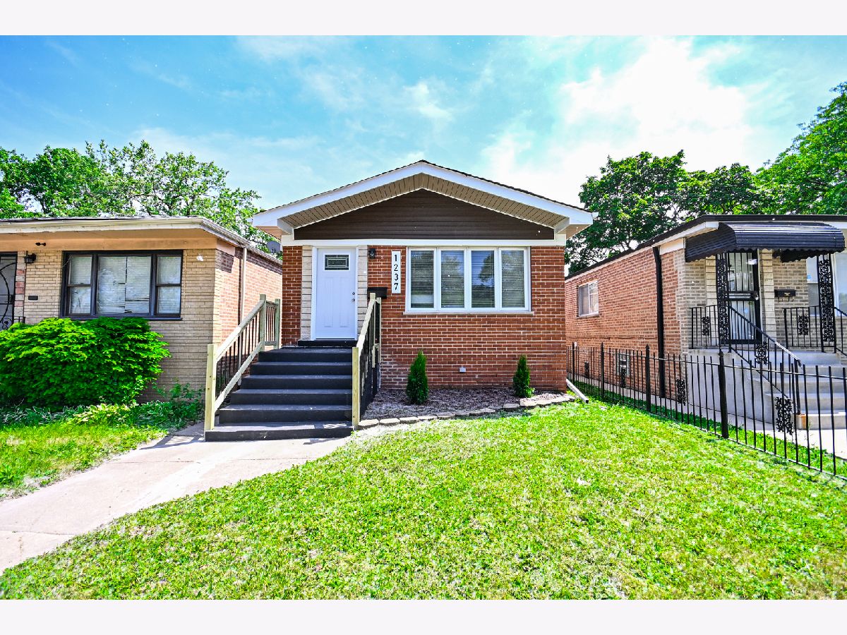  For Sale Chicago Illinois, 1237 95th Street