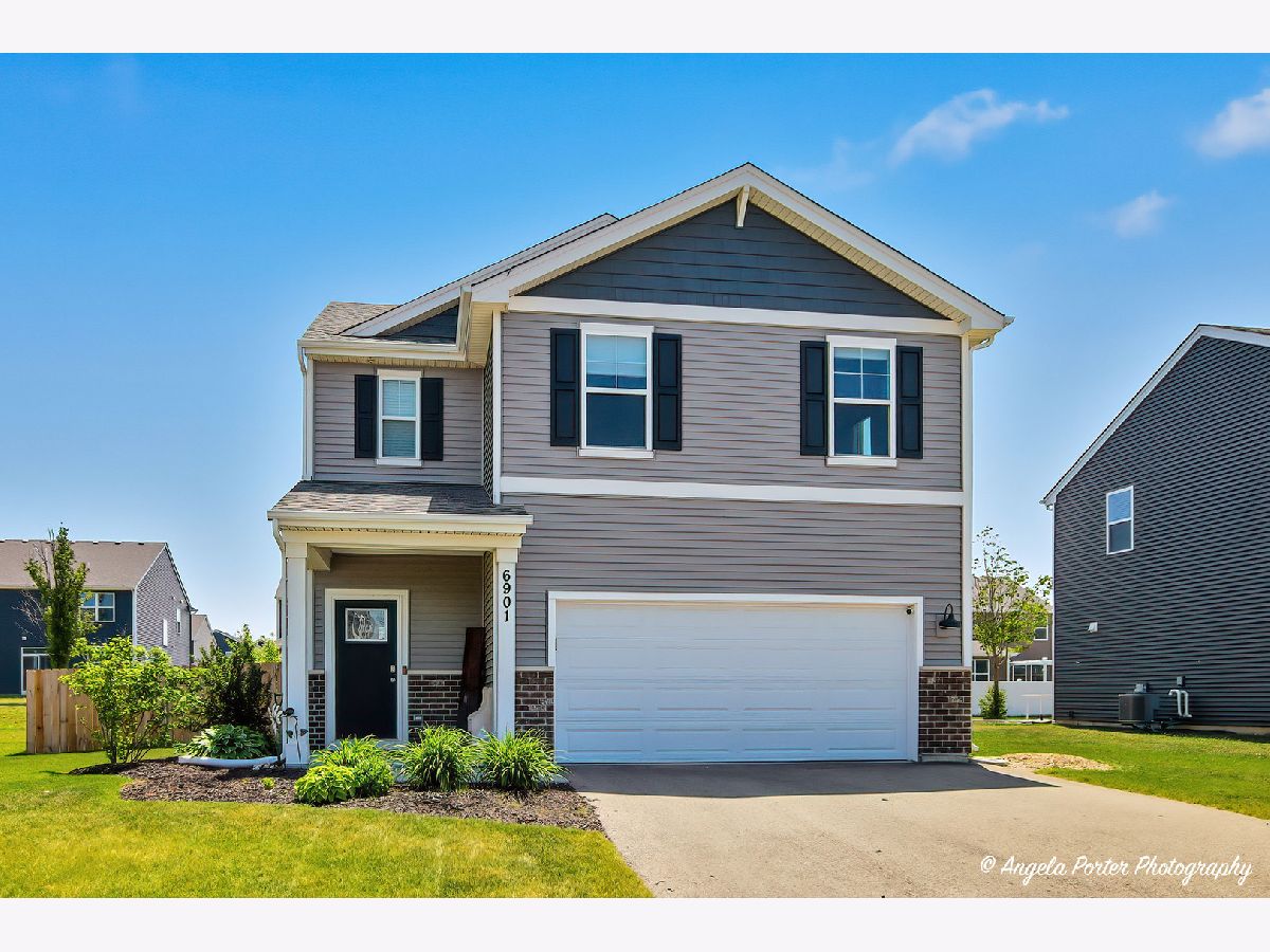 Condos & Townhomes & Homes For Sale Stonewater Wonder Lake Illinois, 6901 Spruce Court